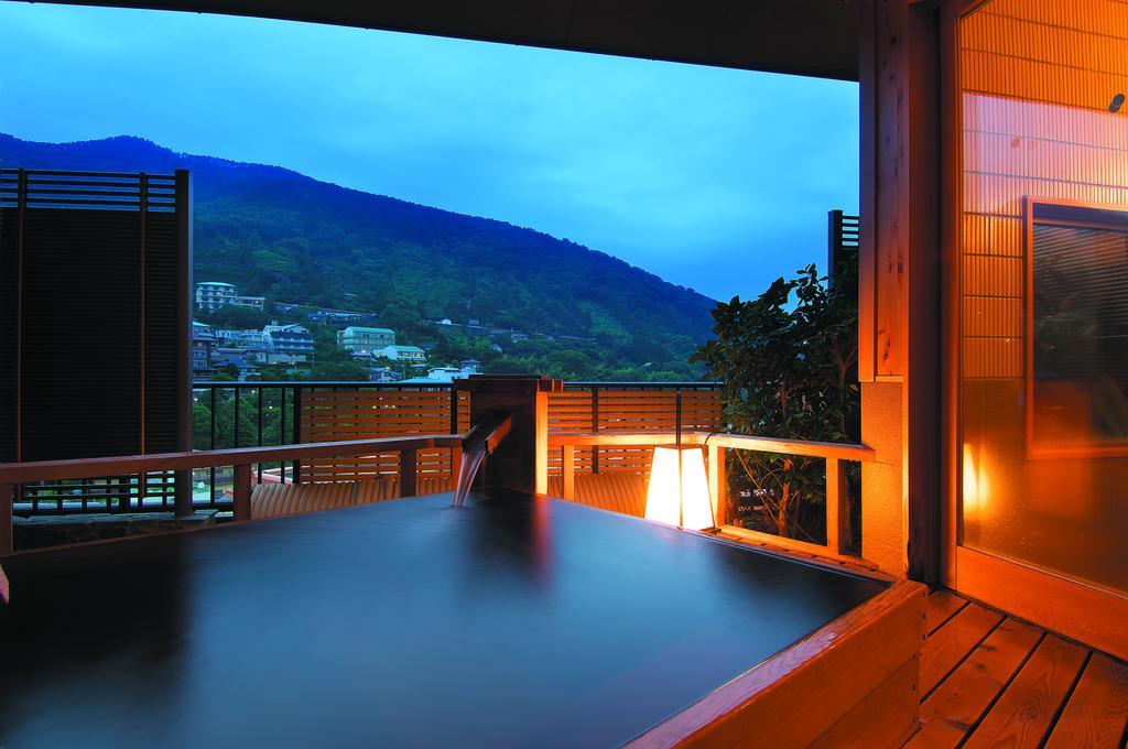 Yugawara Onsen Kawasegien Isuzu Hotel Атами Экстерьер фото