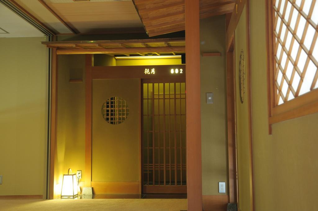 Yugawara Onsen Kawasegien Isuzu Hotel Атами Экстерьер фото